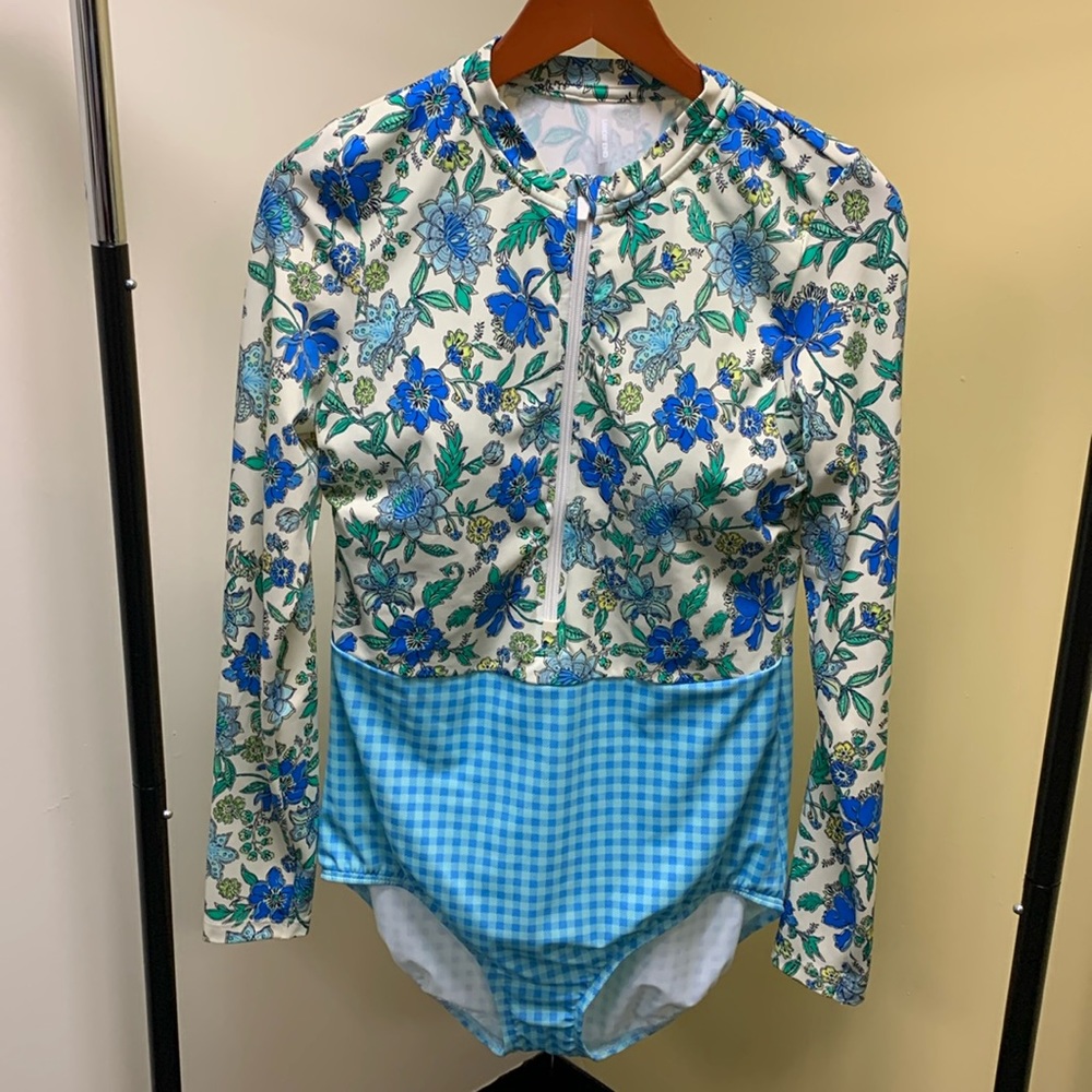 Lands’ End Women’s Long Sleeve Rash Guard Swimsuit Size 14